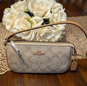 Coach Nolita 19 Khaki/ Saddle